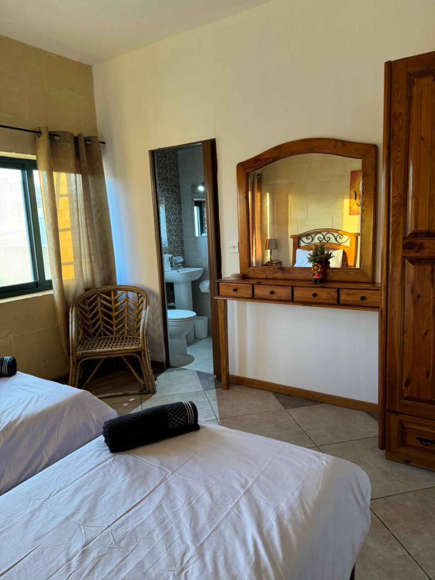 Tal-Bir Farmhouse Hotell Nadur Exteriör bild