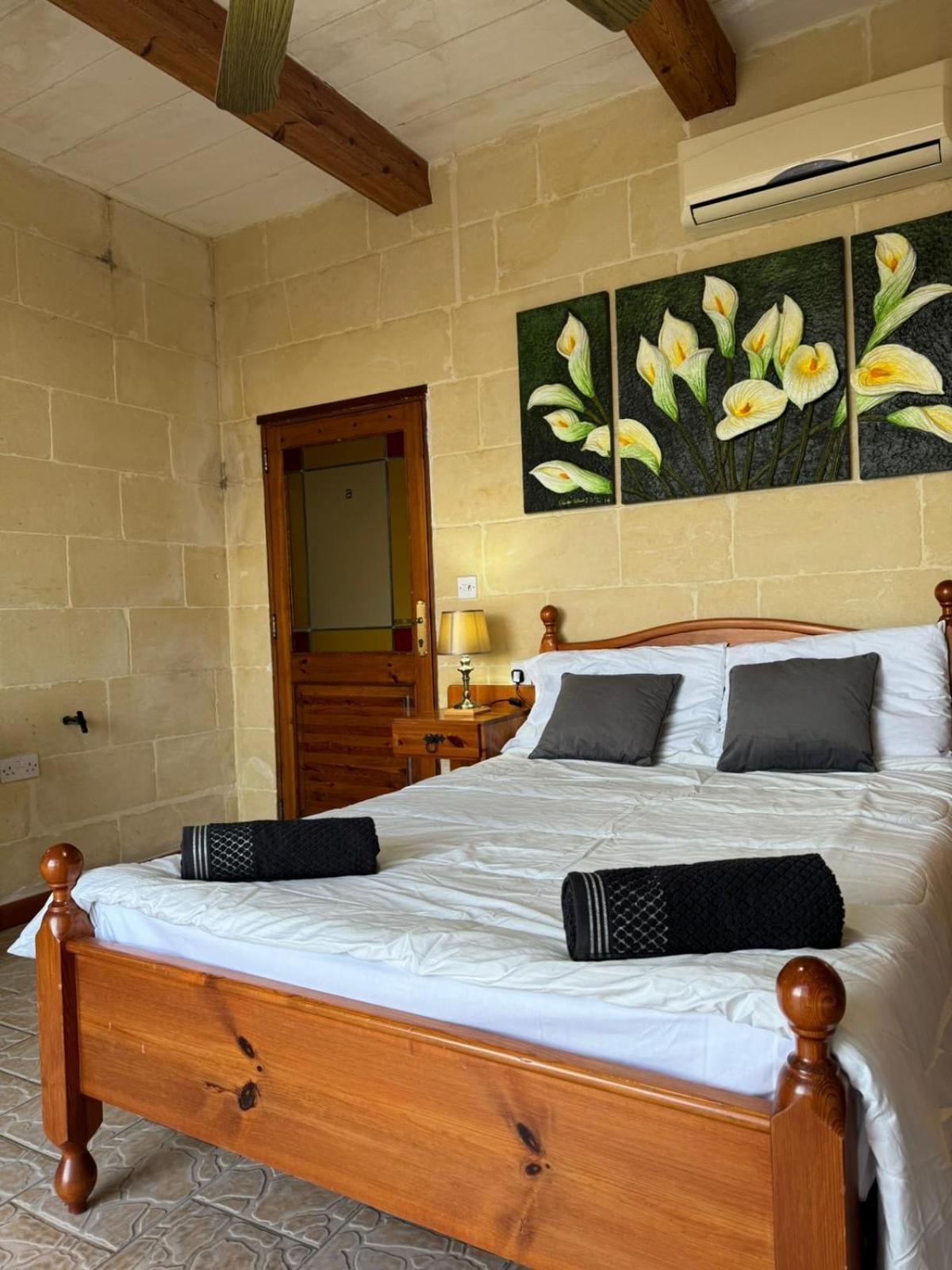 Tal-Bir Farmhouse Hotell Nadur Exteriör bild