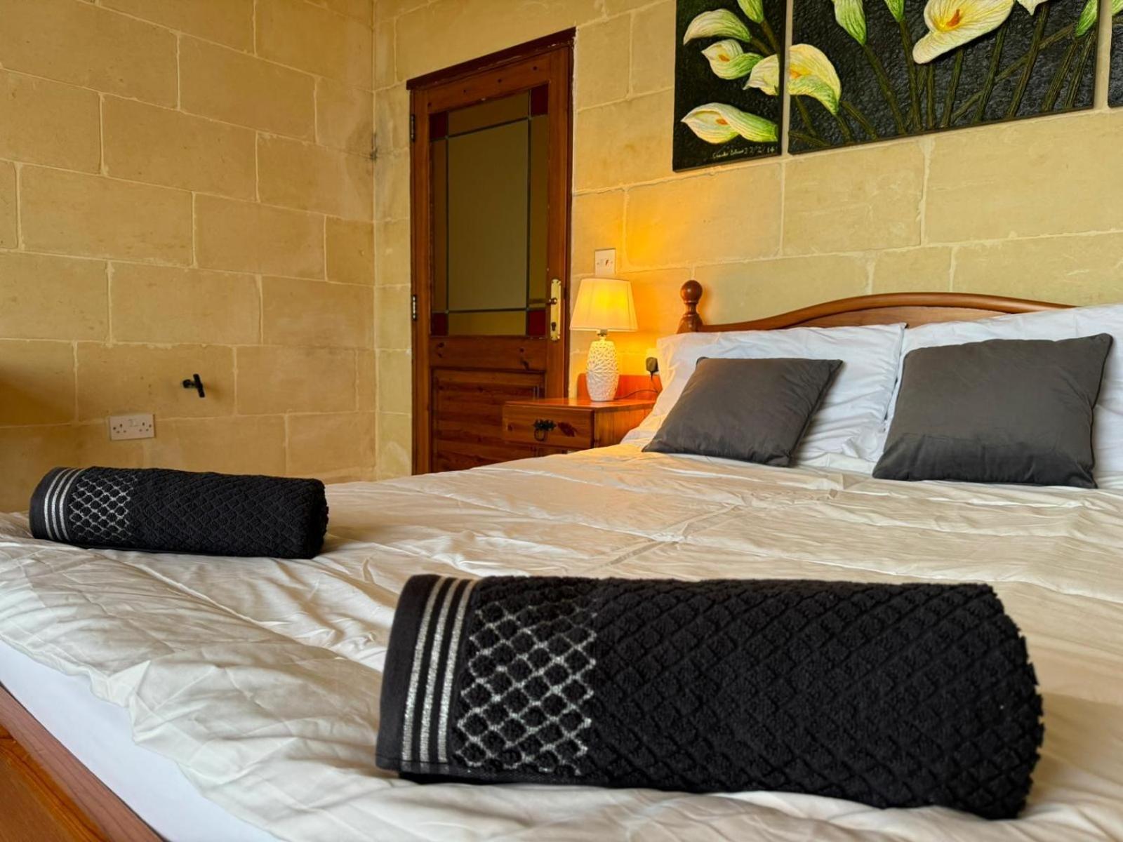 Tal-Bir Farmhouse Hotell Nadur Exteriör bild